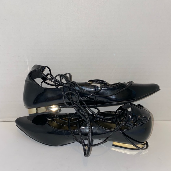 GUESS Flat Shoes Size 6.5 - Picture 5 of 9